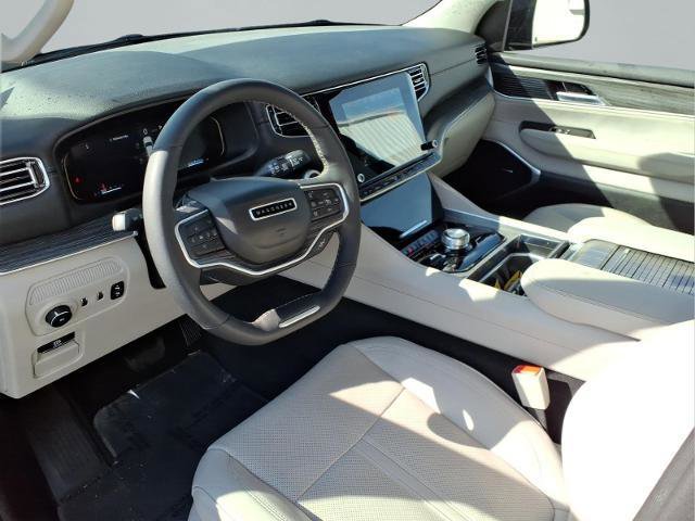 Used 2024 Jeep Wagoneer Series II w/ Flexible Seating Group image 19