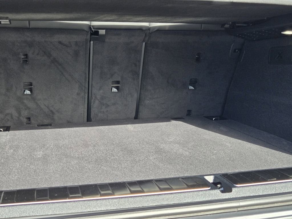 New 2026 BMW X6 xDrive40i w/ Climate Comfort Package image 32