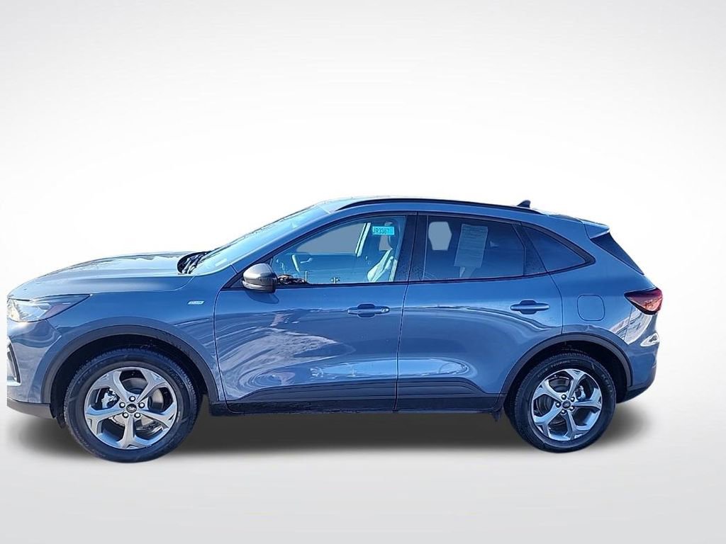 Used 2025 Ford Escape ST-Line image 4