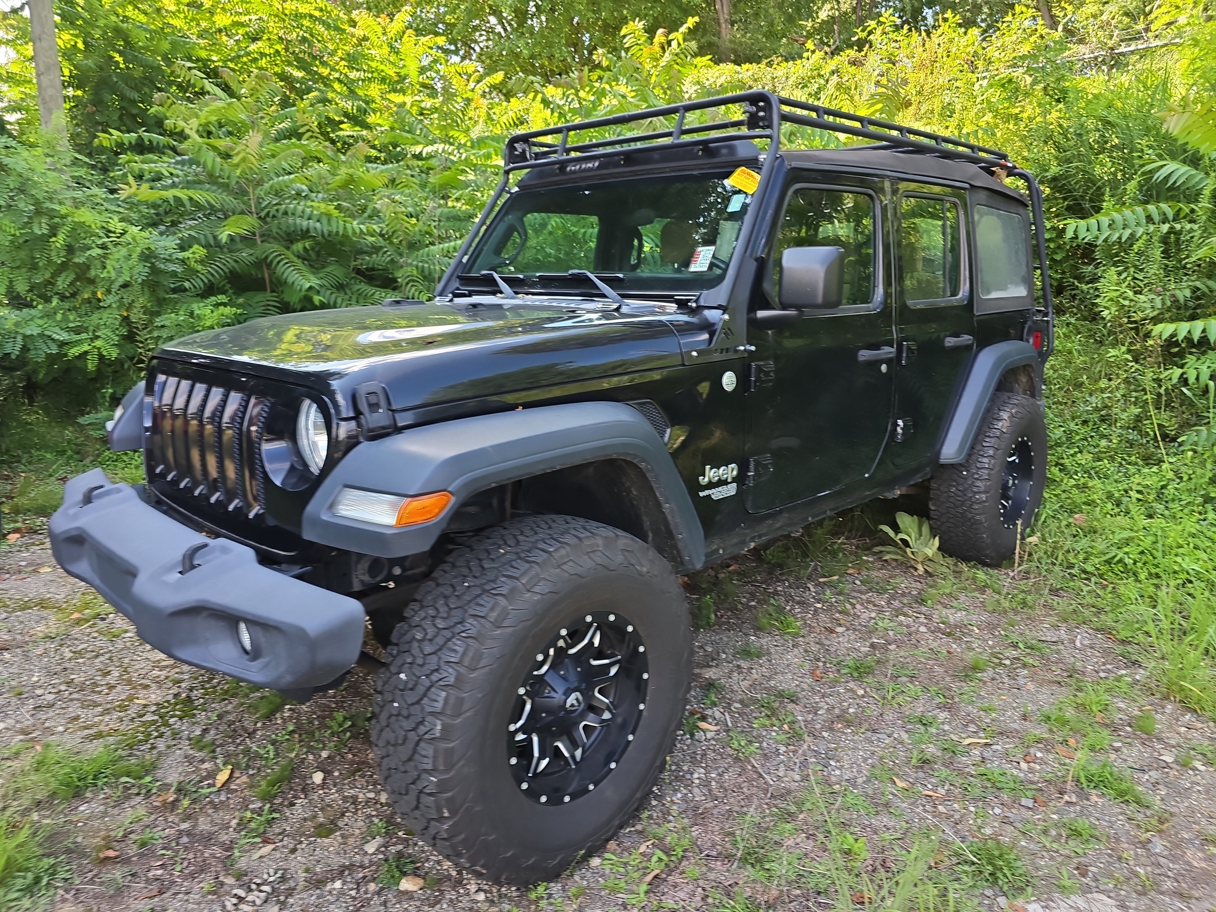 Used 2018 Jeep Wrangler Unlimited Sport AWD/4WD image 3