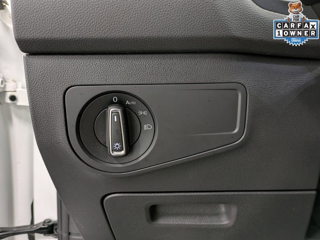 Used 2022 Volkswagen Tiguan SE R-Line image 22