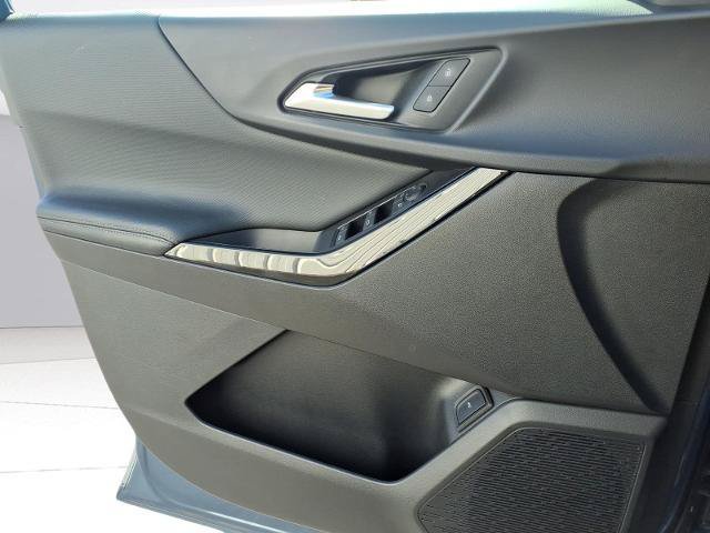 Used 2025 Chevrolet Equinox LT w/ Convenience Package II FWD image 16