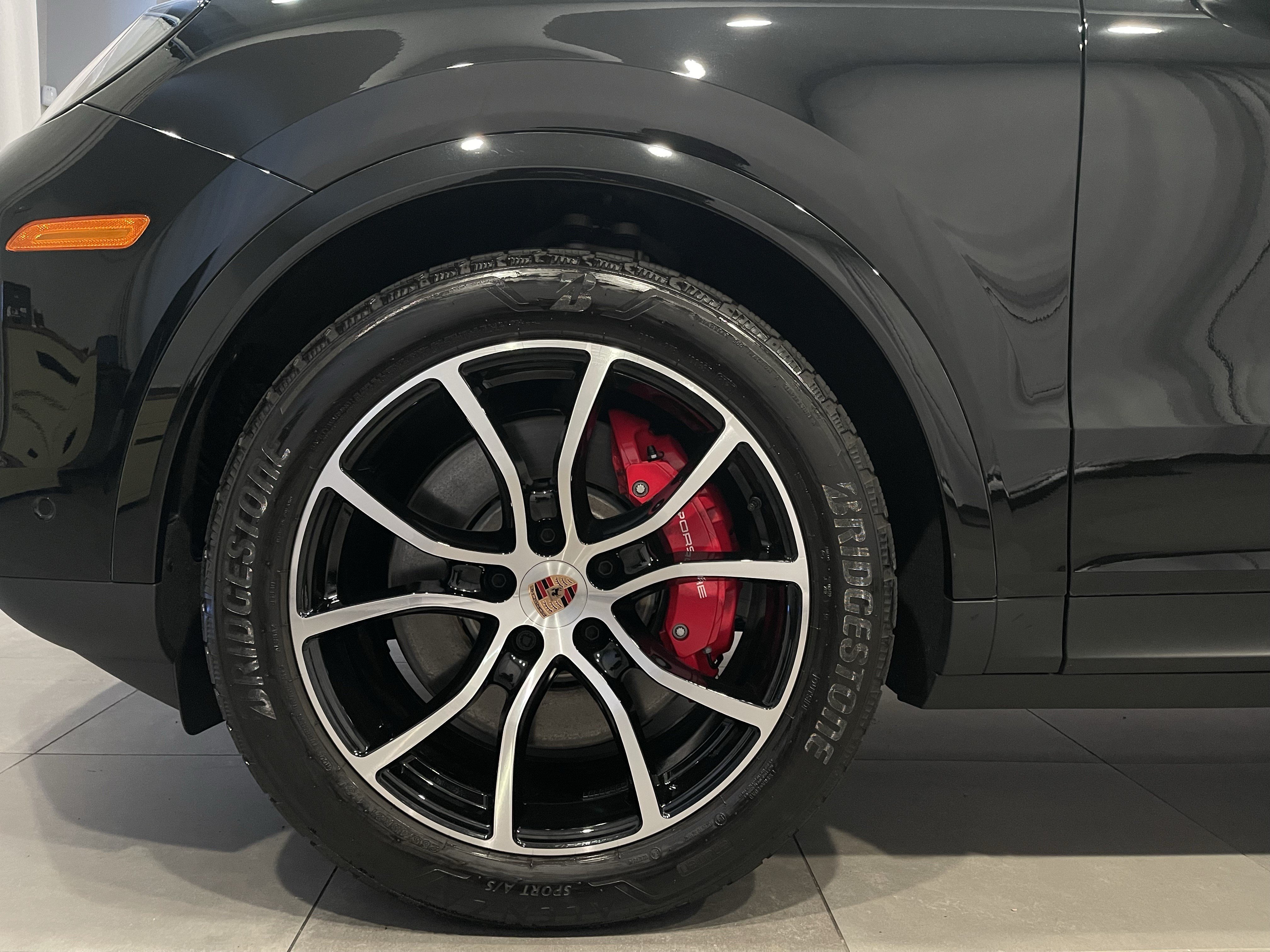 Used 2026 Porsche Cayenne S AWD/4WD image 7