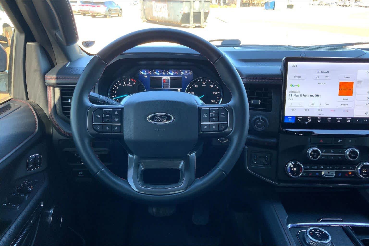 Used 2023 Ford Expedition Limited AWD/4WD image 6