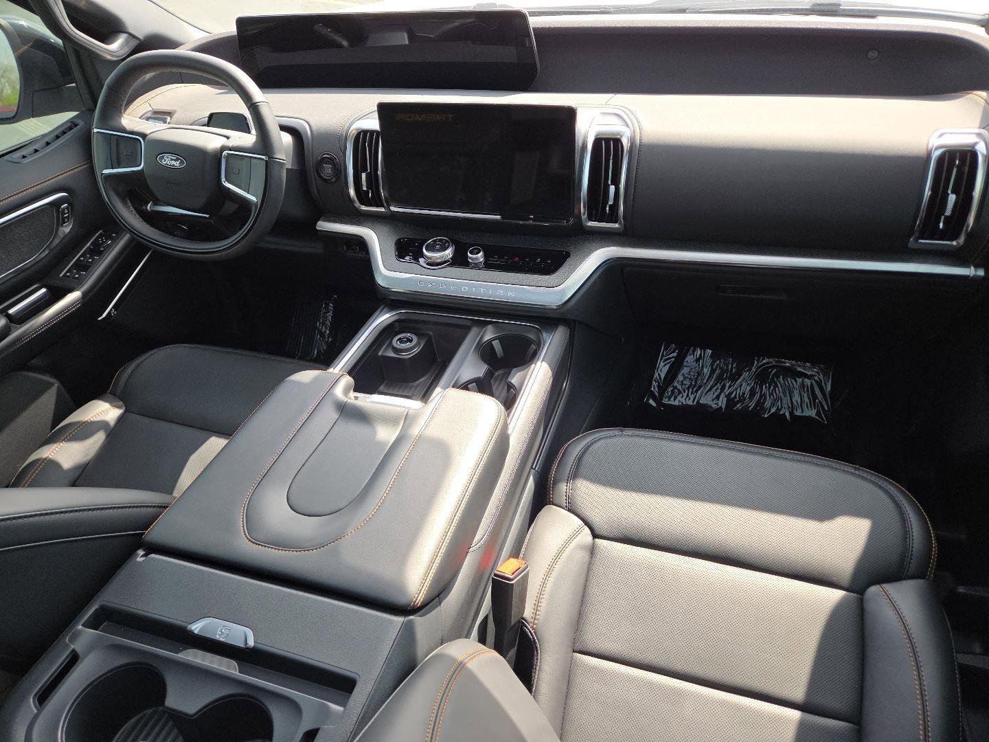 Used 2025 Ford Expedition Tremor AWD/4WD image 23