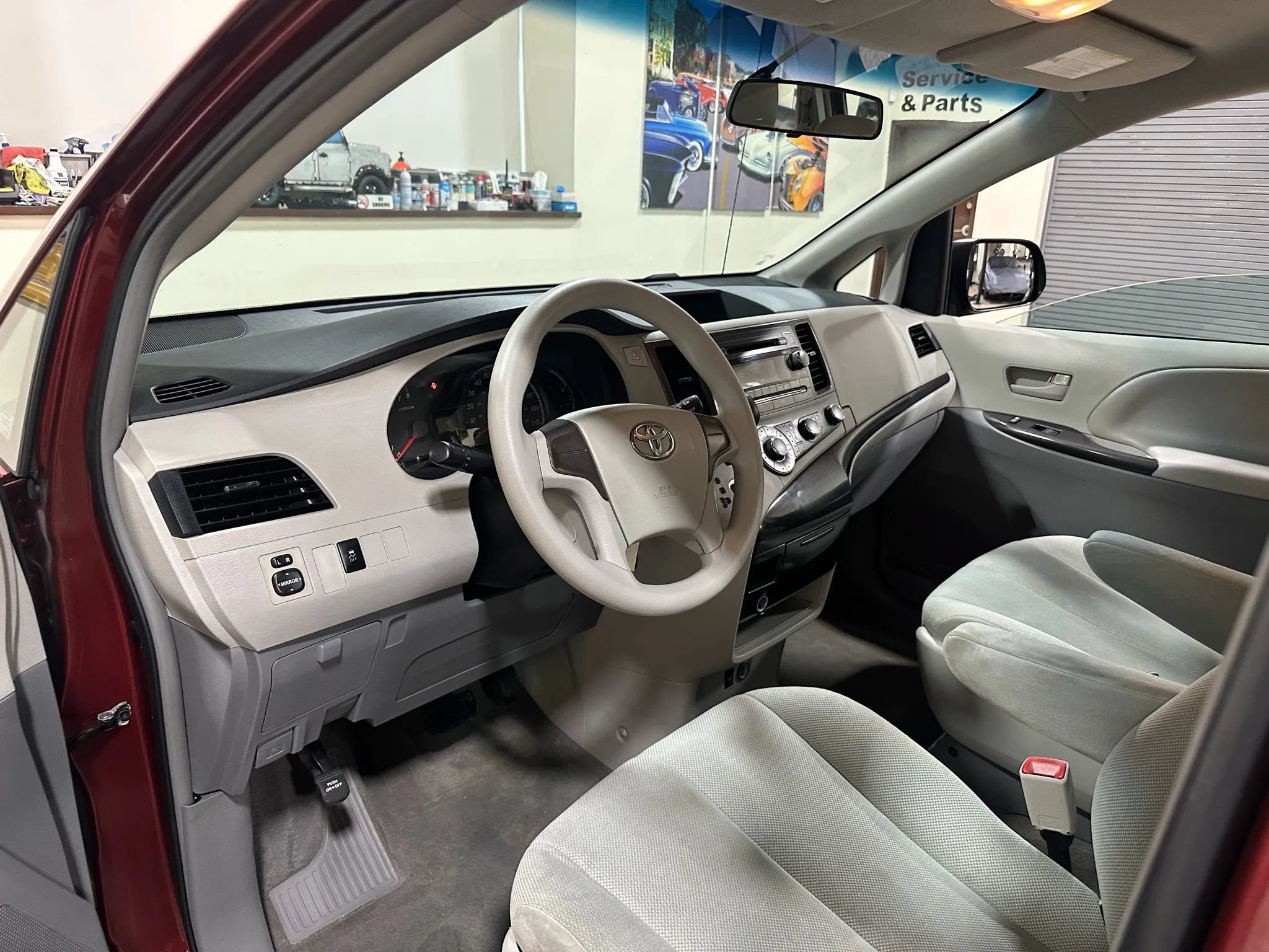 Used 2012 Toyota Sienna FWD image 19