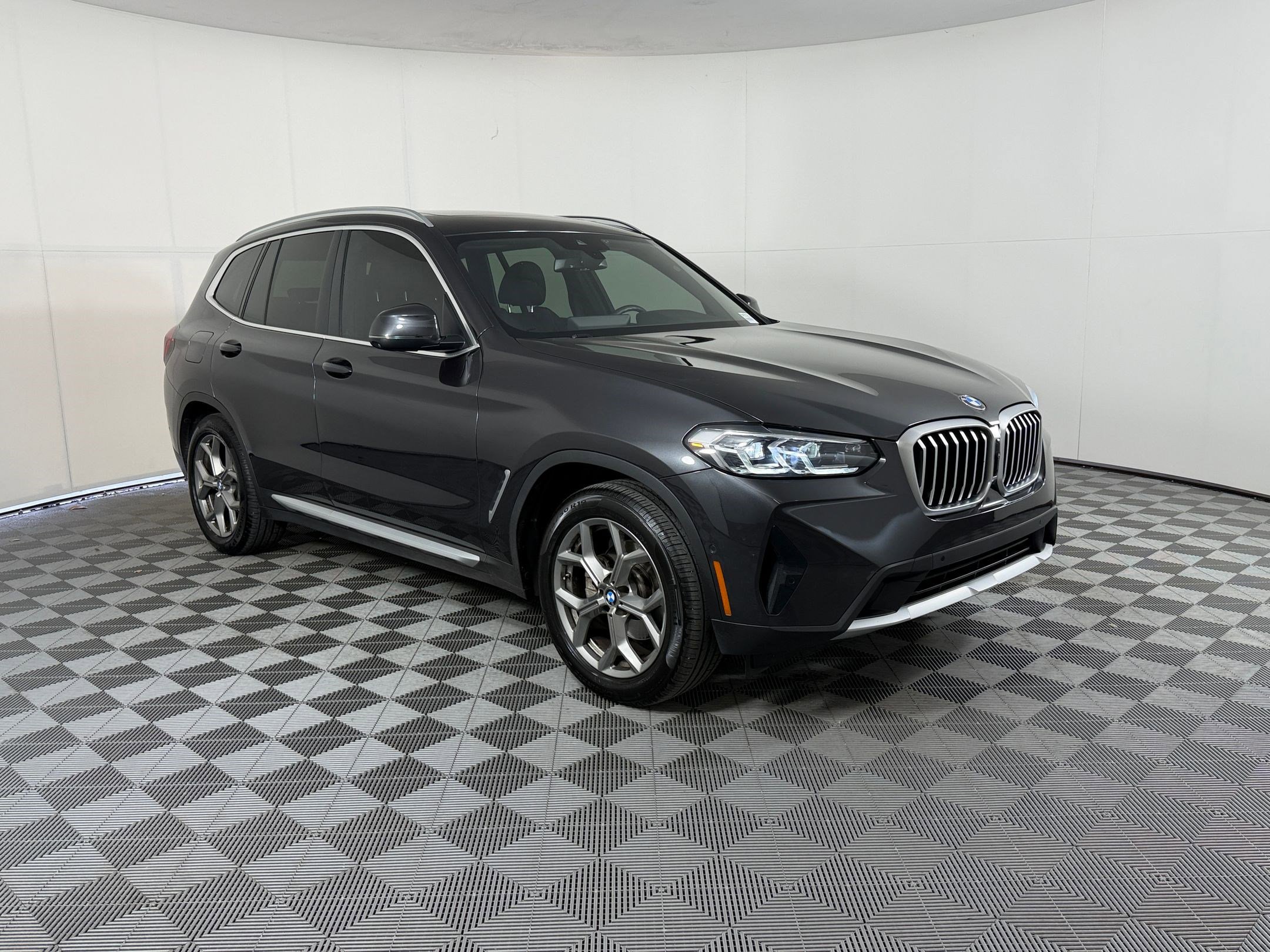 Used 2023 BMW X3 sDrive30i w/ Premium Package RWD image 7