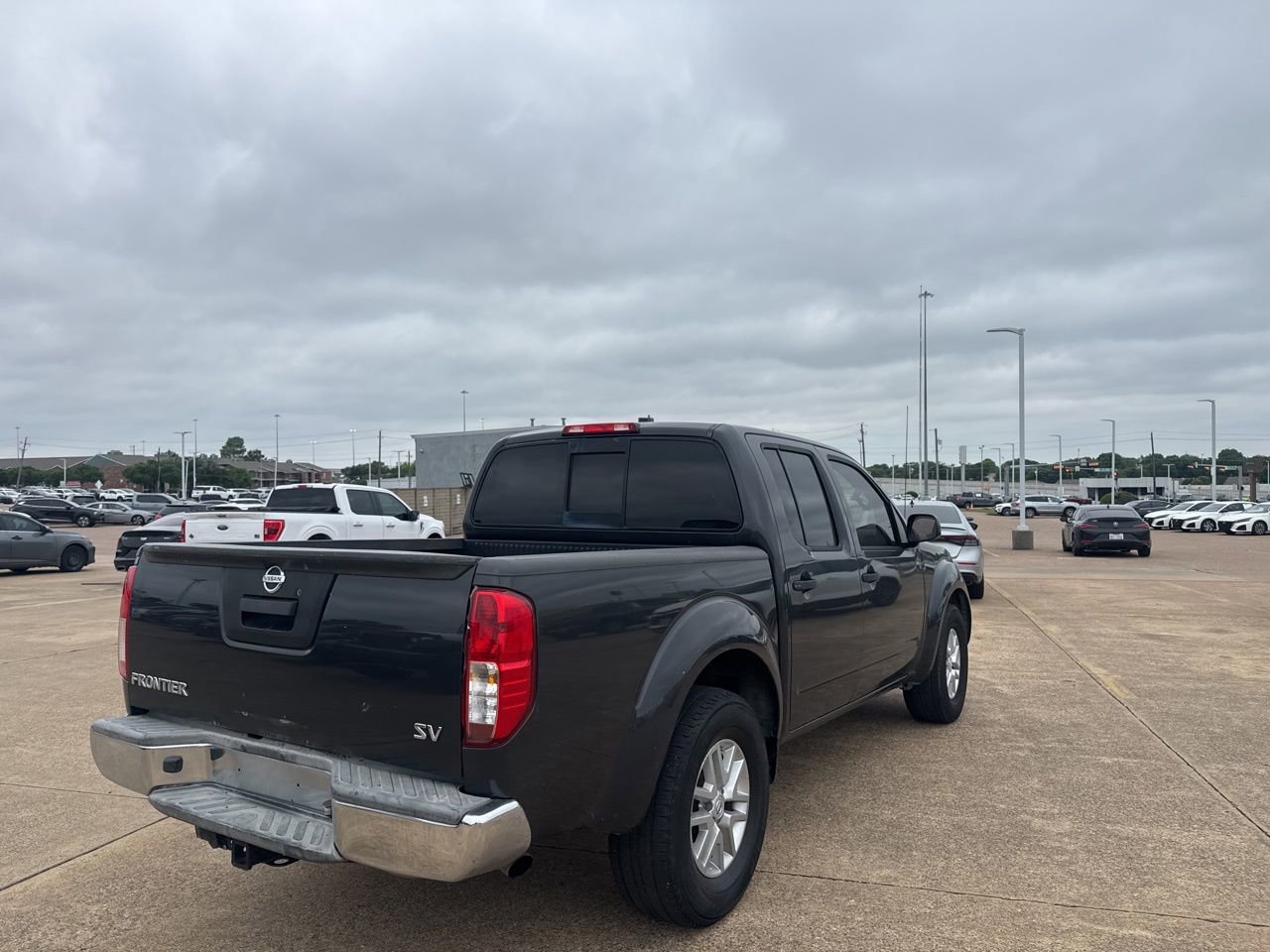 Used 2015 Nissan Frontier SV RWD image 17