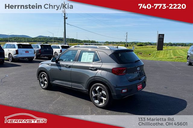 Used 2024 Hyundai Venue SEL FWD image 5