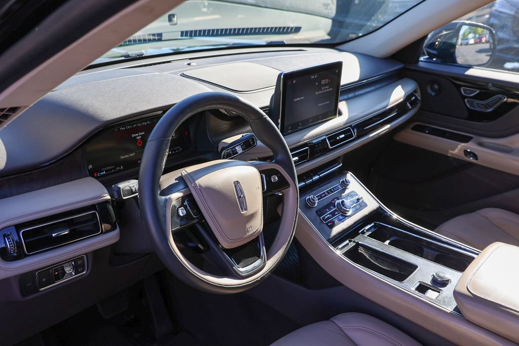 Used 2020 Lincoln Aviator Reserve w/ Elements Package Plus RWD image 31
