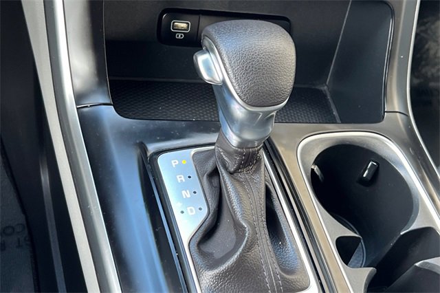 Used 2023 Kia Carnival LX image 27