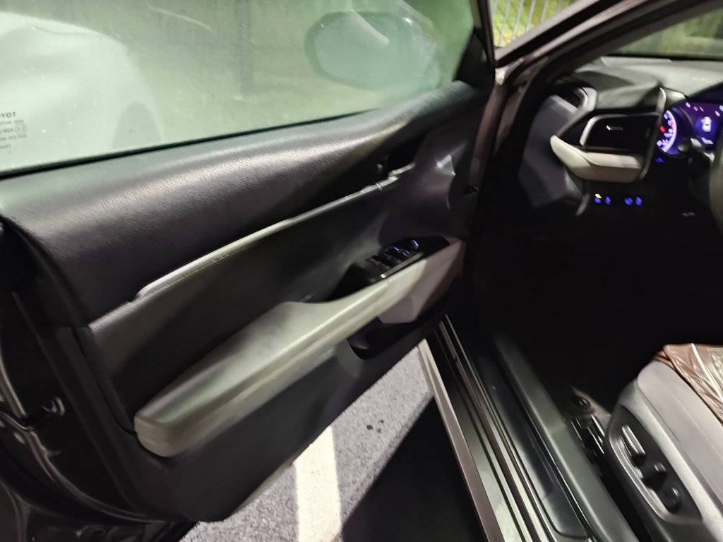 Used 2022 Toyota Camry LE w/ Convenience Package AWD/4WD image 6