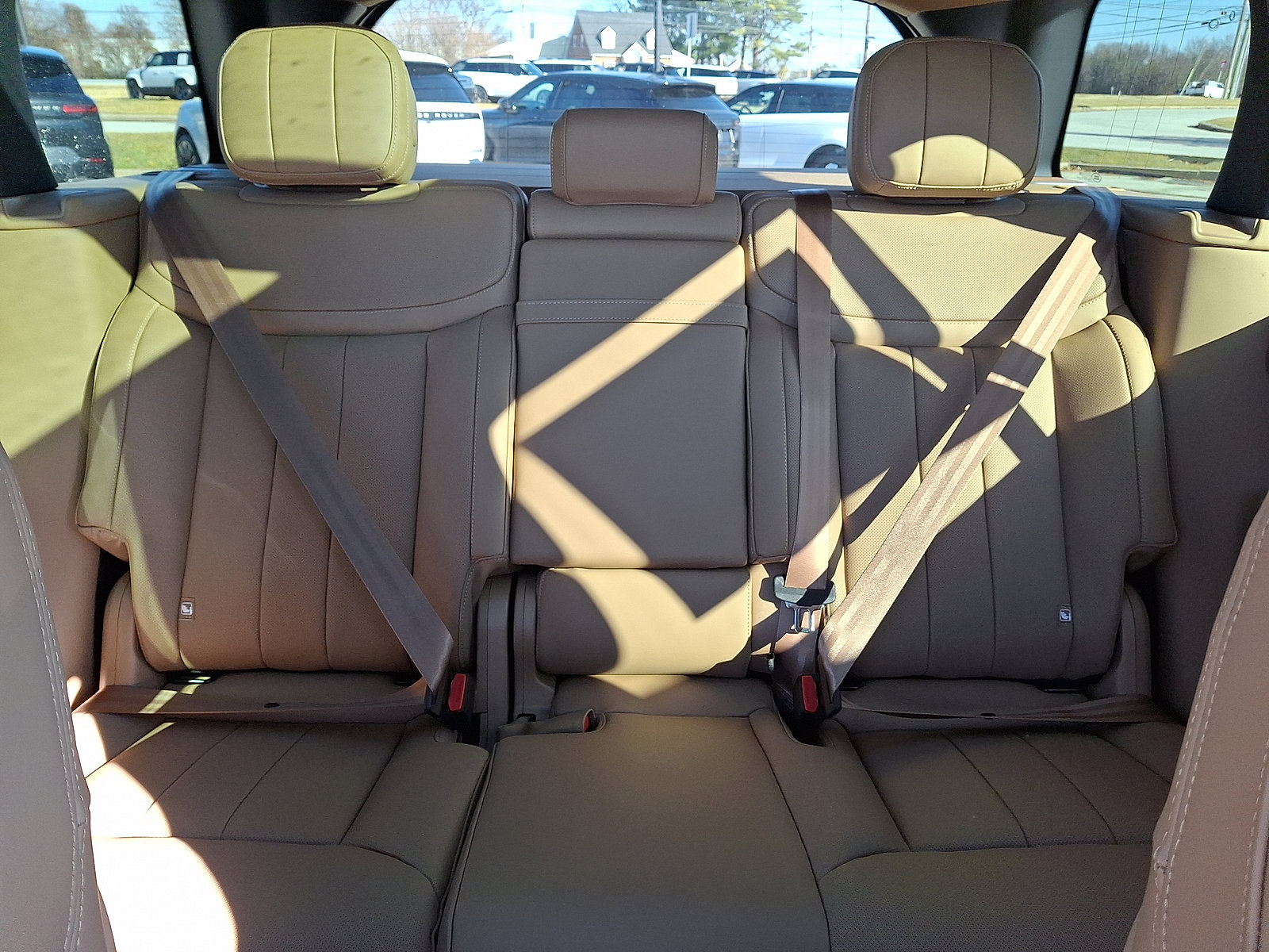 New 2026 Land Rover Range Rover SE image 16