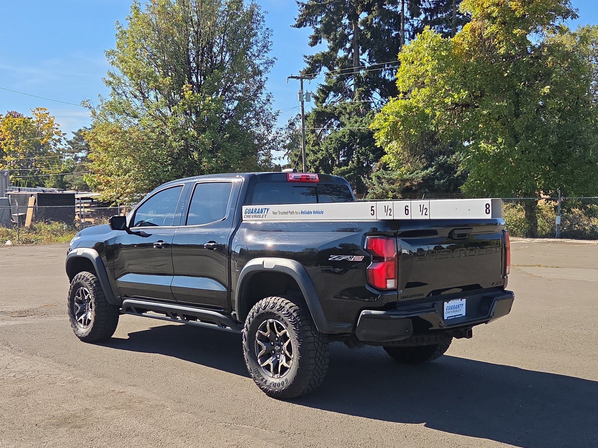 Used 2023 Chevrolet Colorado ZR2 w/ ZR2 Convenience Package III AWD/4WD image 8