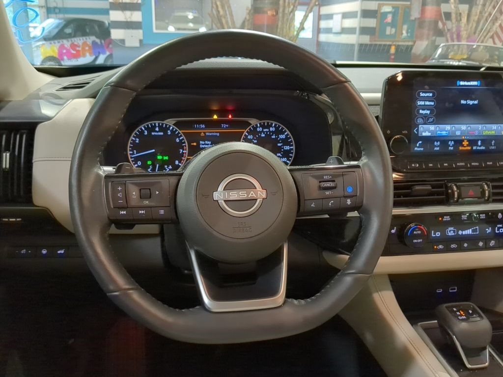Used 2024 Nissan Pathfinder SL w/ Lighting Package (N92) AWD/4WD image 2