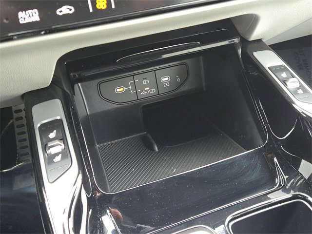 Certified 2025 Kia Sorento SX Prestige image 18