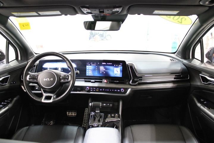 Used 2023 Kia Sportage X-Pro image 2