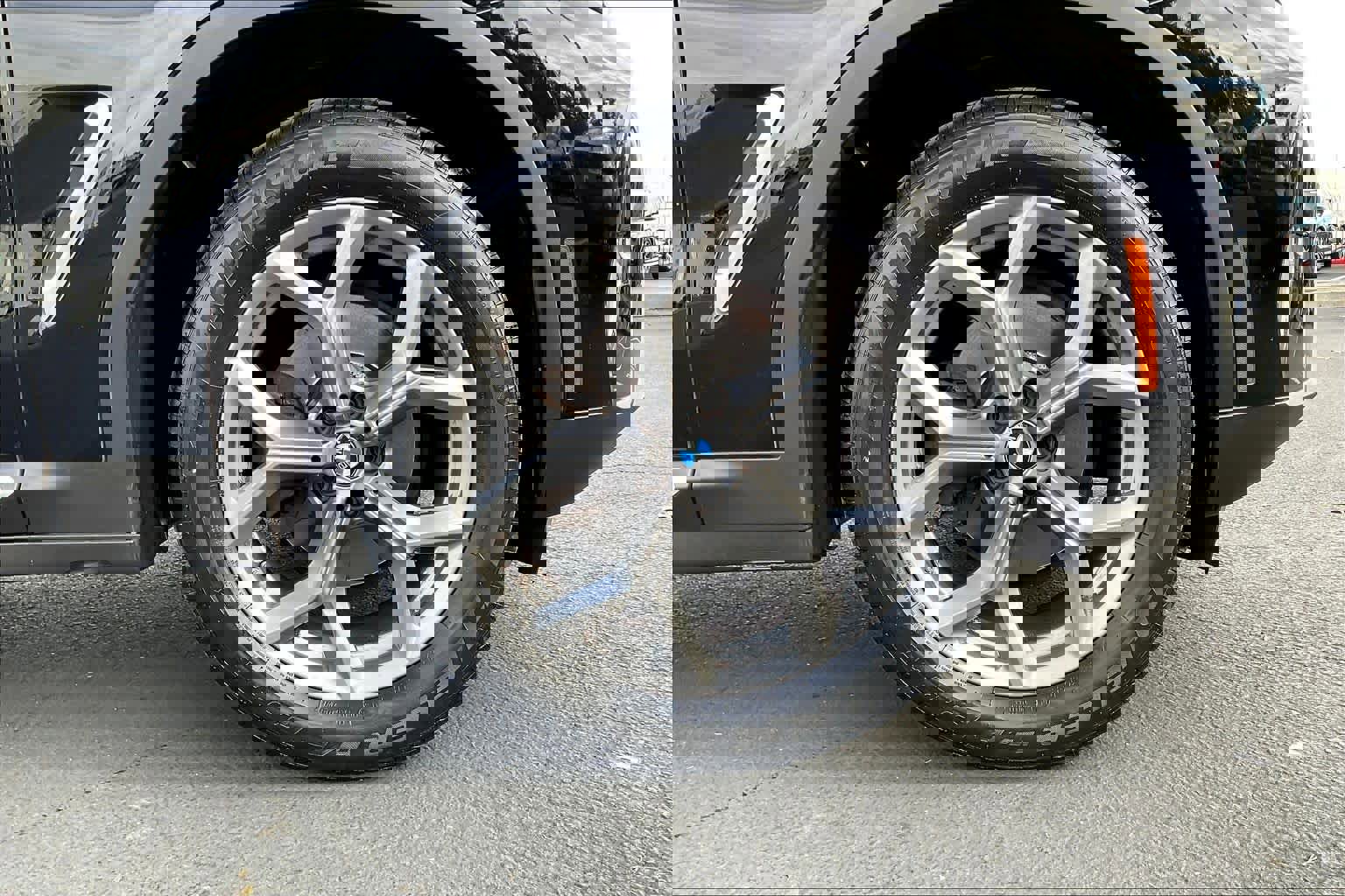 Used 2023 BMW X3 xDrive30i w/ Convenience Package image 12