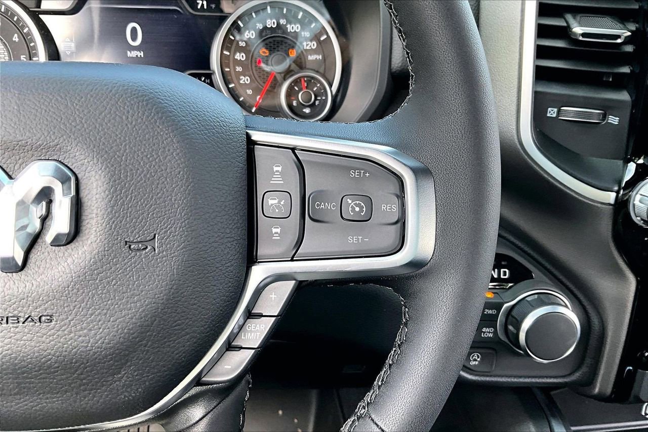 New 2026 RAM 1500 4x4 Crew Cab image 28