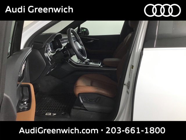 Certified 2023 Audi Q7 2.0T Premium w/ Towing Package AWD/4WD image 9