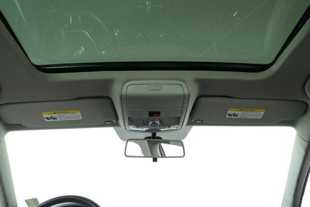 Used 2016 Volkswagen Jetta SEL image 5