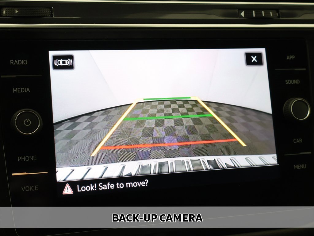 Used 2023 Volkswagen Tiguan SE image 5