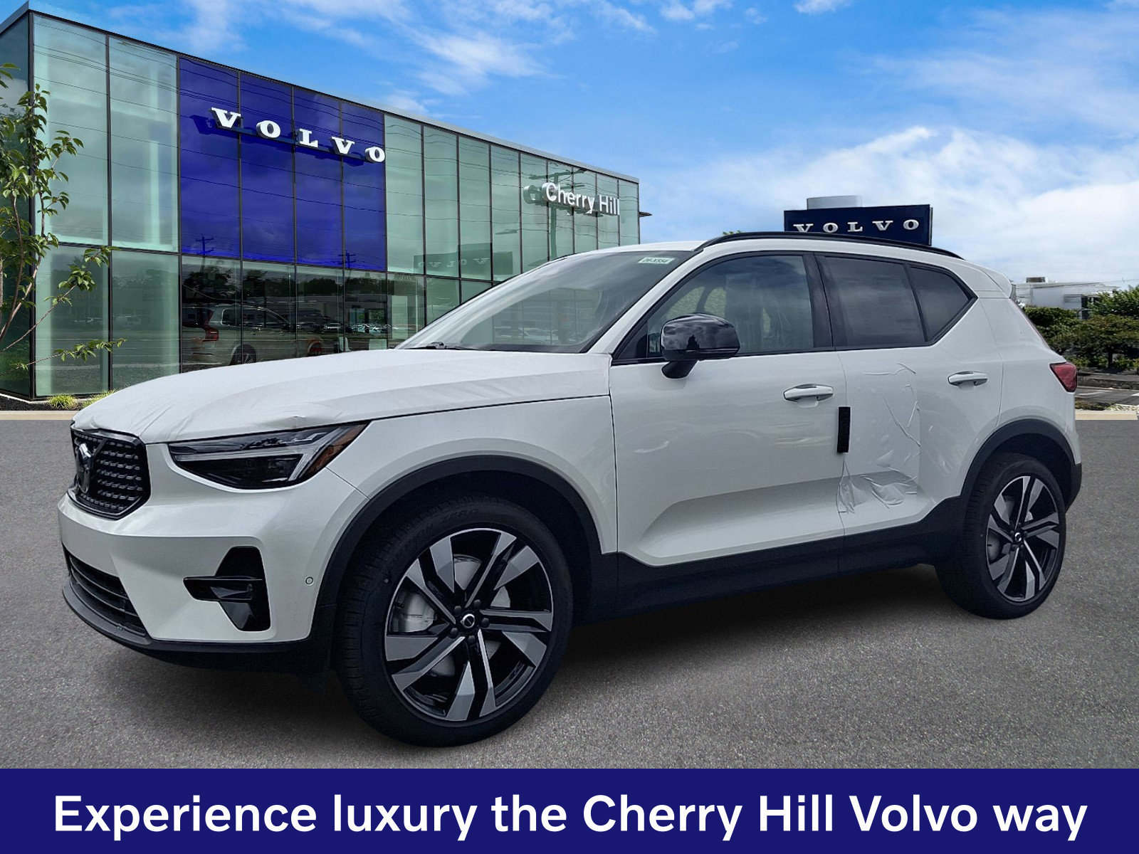 New 2026 Volvo XC40 B5 Ultra w/ Protection Package Premier AWD/4WD image 2