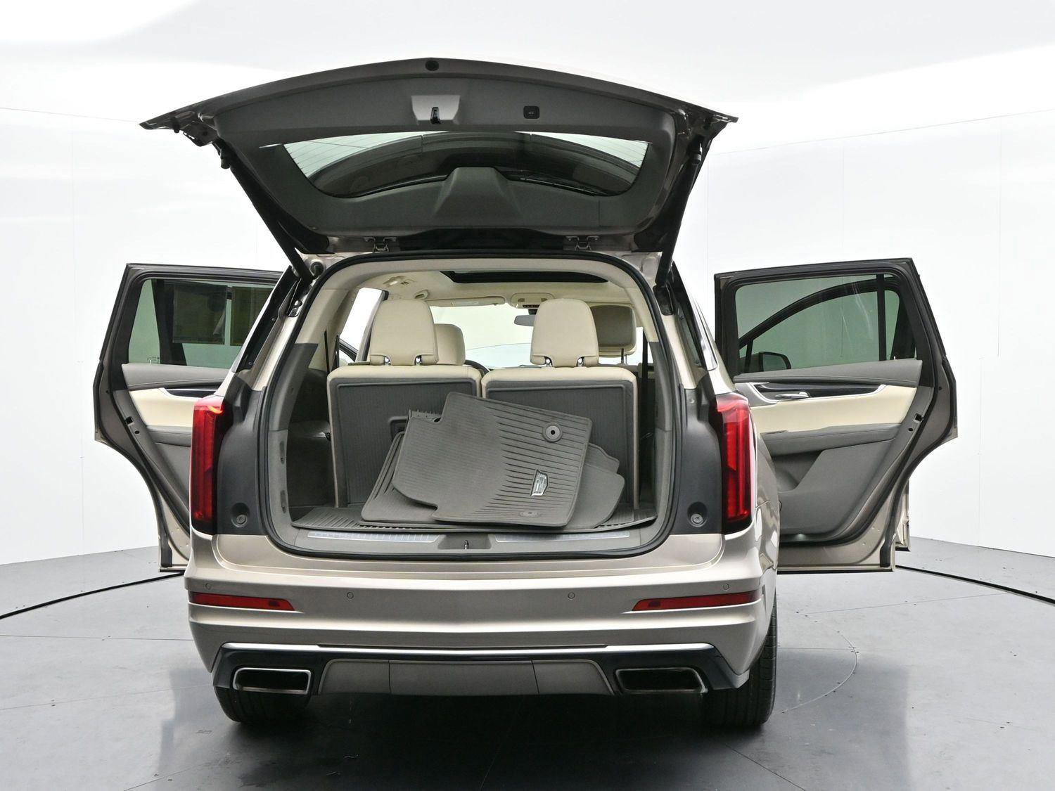 Certified 2022 Cadillac XT6 Premium Luxury image 50