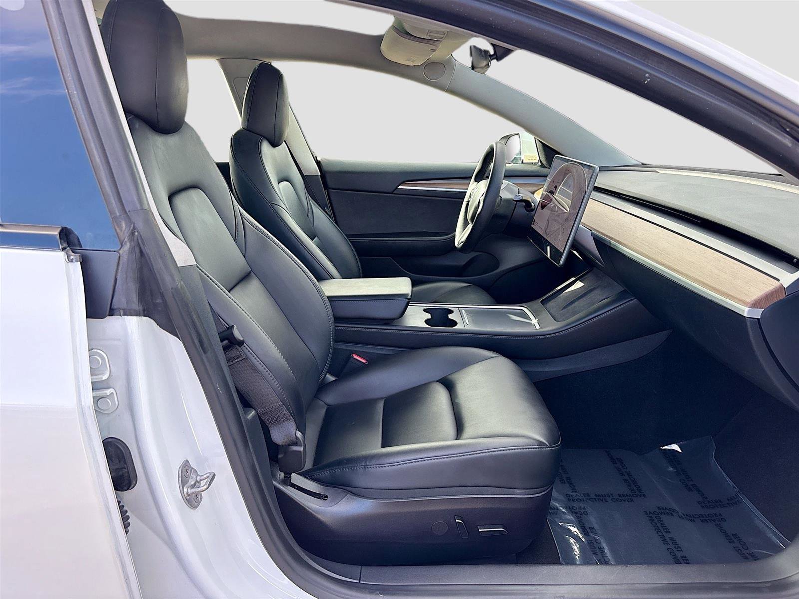 Used 2023 Tesla Model 3 Standard Range image 29