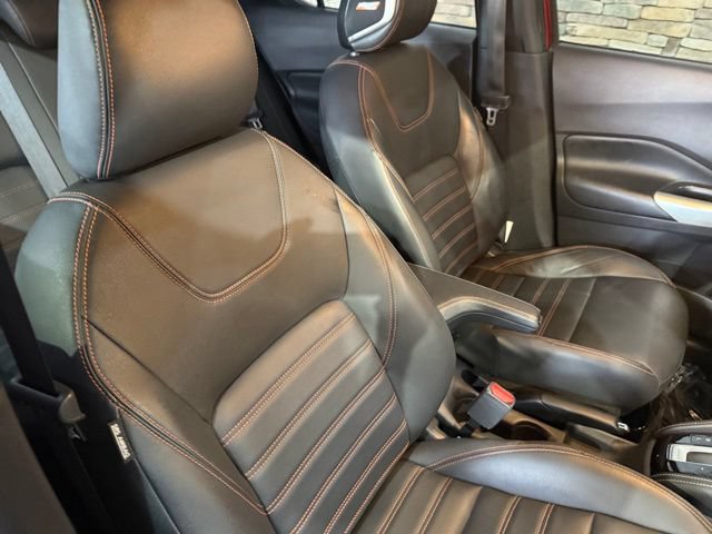 Certified 2020 Nissan Kicks SR w/ SR Premium Package FWD image 32
