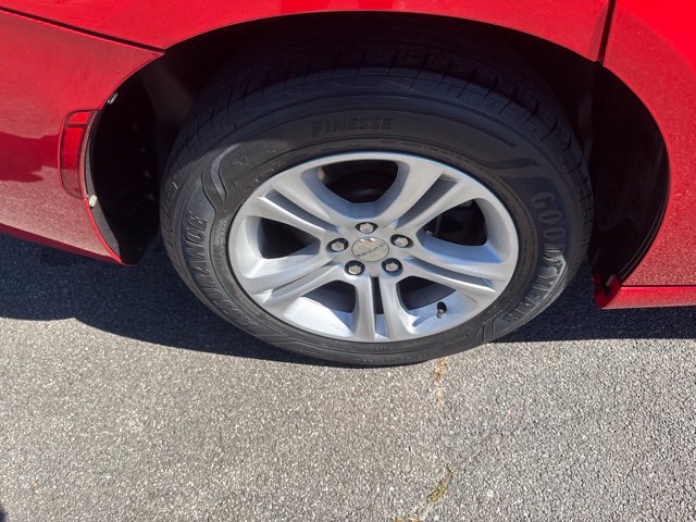 Used 2017 Dodge Charger SE RWD image 9
