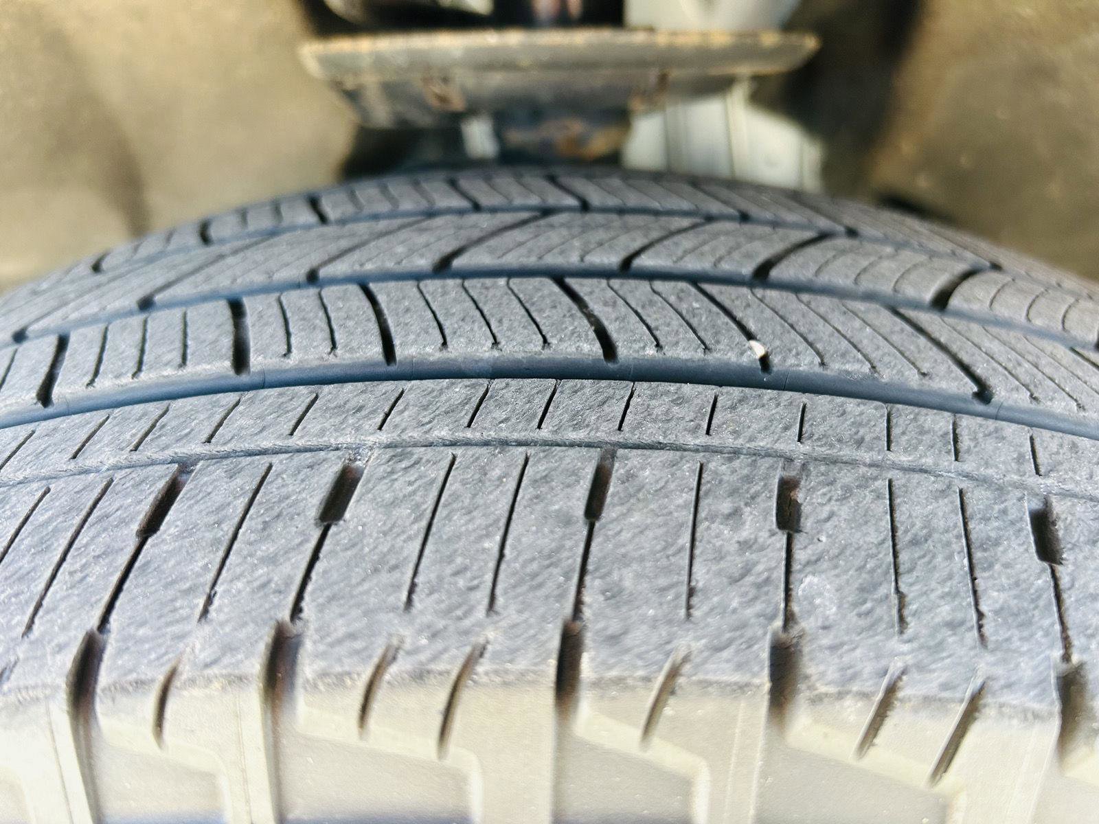 Used 2022 Ford Explorer XLT w/ Equipment Group 202A AWD/4WD image 43