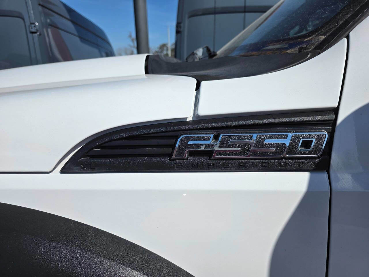 Used 2016 Ford F550 2WD Regular Cab Super Duty image 20