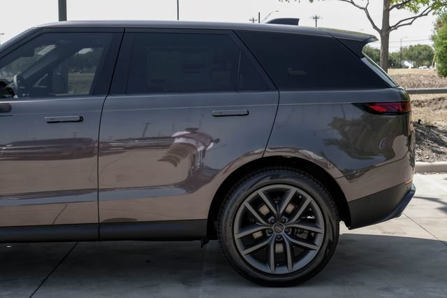 New 2026 Land Rover Range Rover Sport SE AWD/4WD image 16