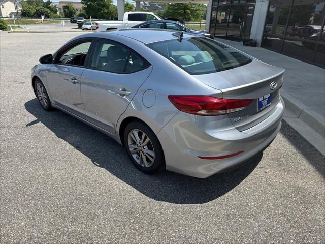 Used 2017 Hyundai Elantra SE w/ SE A/T Tech Package 03 FWD image 6