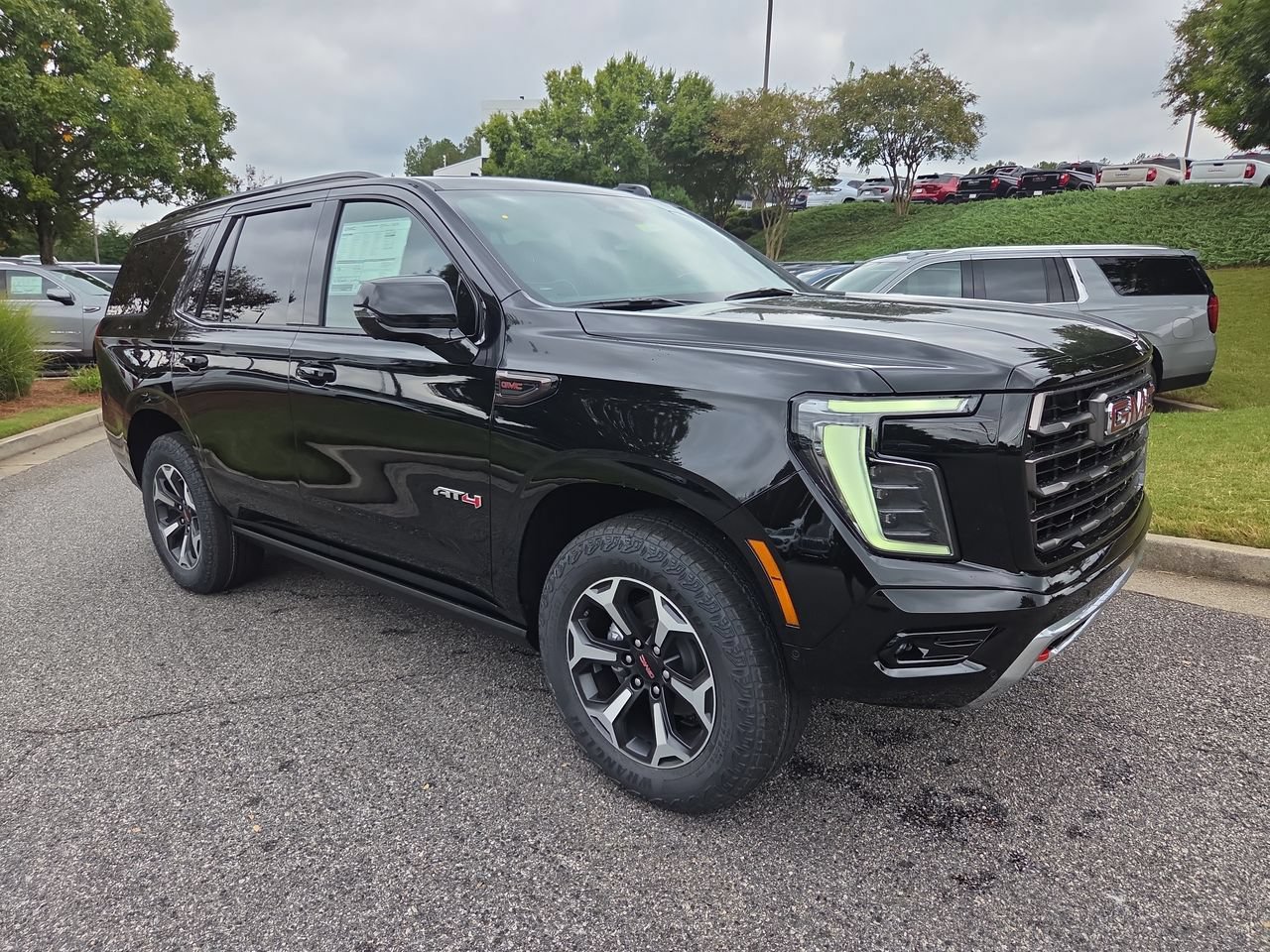 New 2027 GMC Yukon AT4 Ultimate AWD/4WD image 2