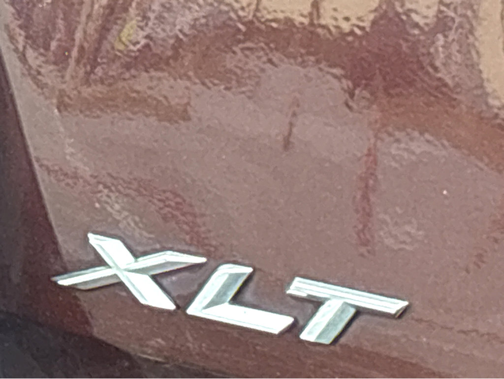 Used 2020 Ford Explorer XLT w/ Comfort Package image 25