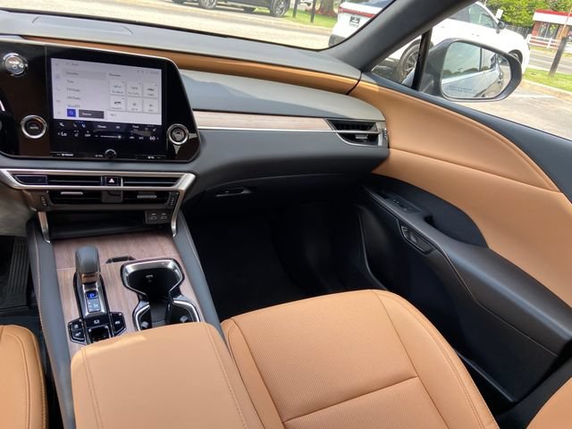 Certified 2024 Lexus RX 350h w/ Accessory Package (Z1) AWD/4WD image 14