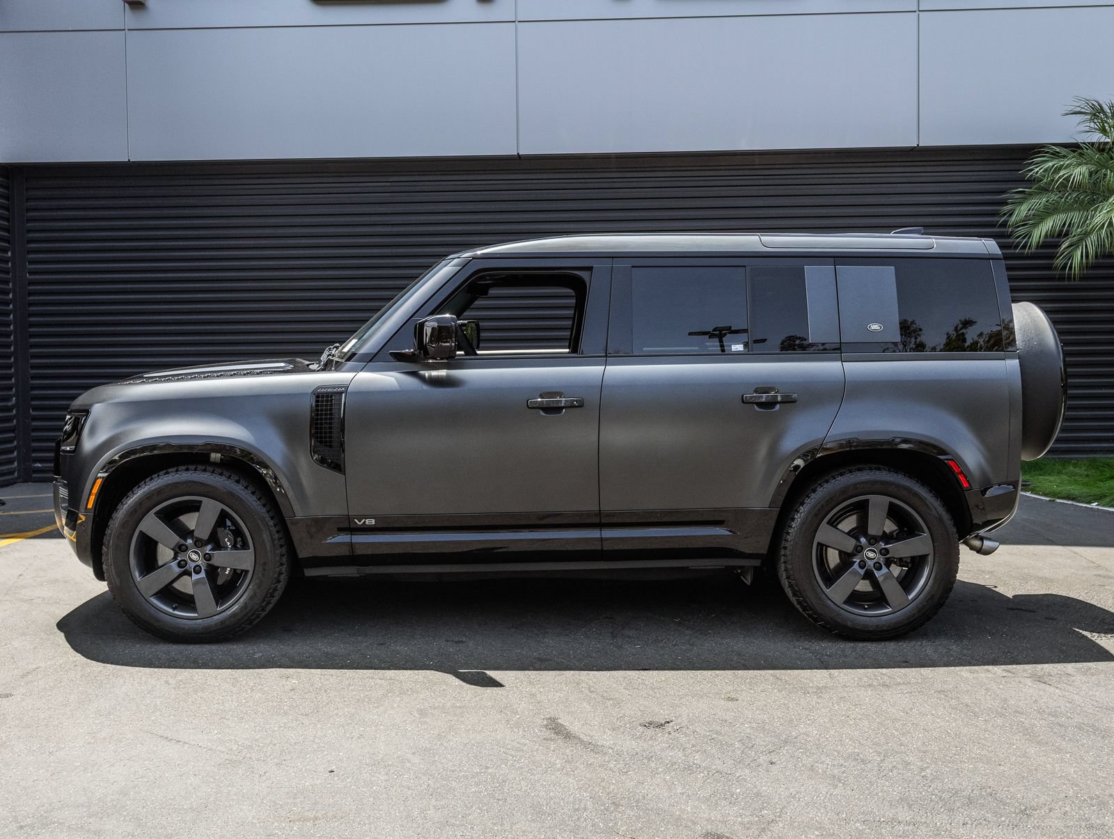 Used 2024 Land Rover Defender 110 Carpathian Edition AWD/4WD image 2