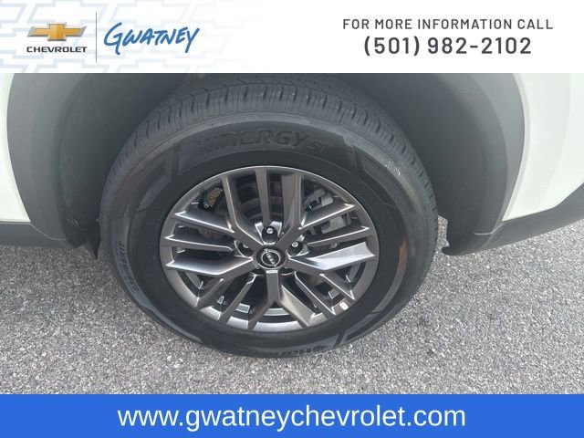 Used 2023 Nissan Rogue S image 12