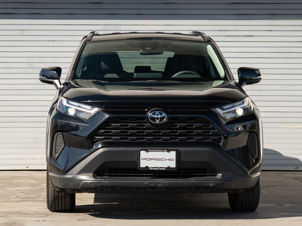 Used 2025 Toyota RAV4 XLE FWD image 25