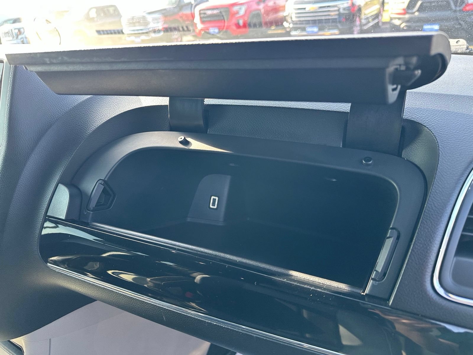 Used 2020 Dodge Grand Caravan SXT w/ Driver Convenience Group FWD image 45