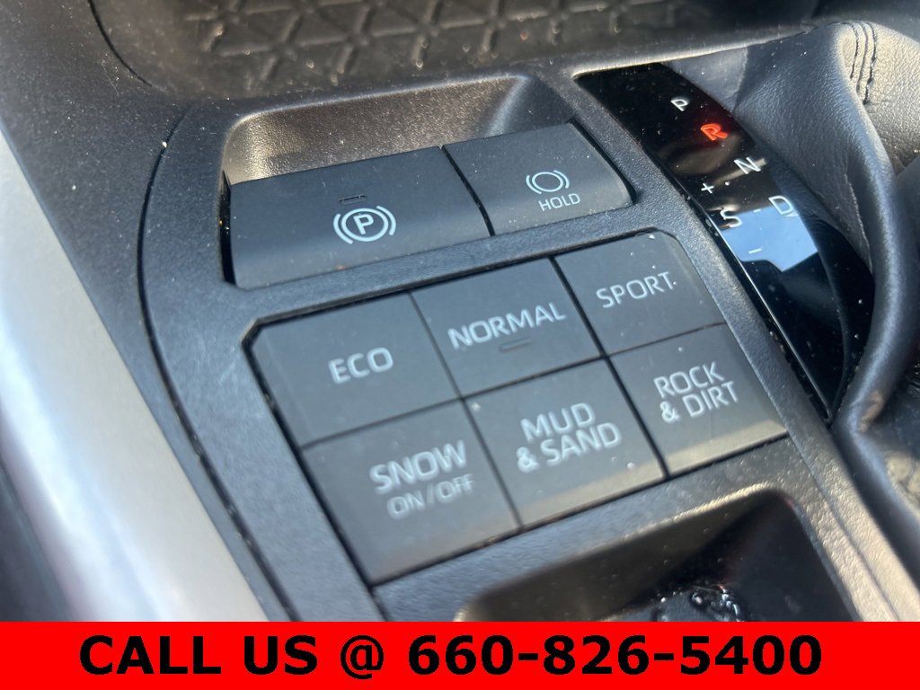 Used 2025 Toyota RAV4 XLE image 21