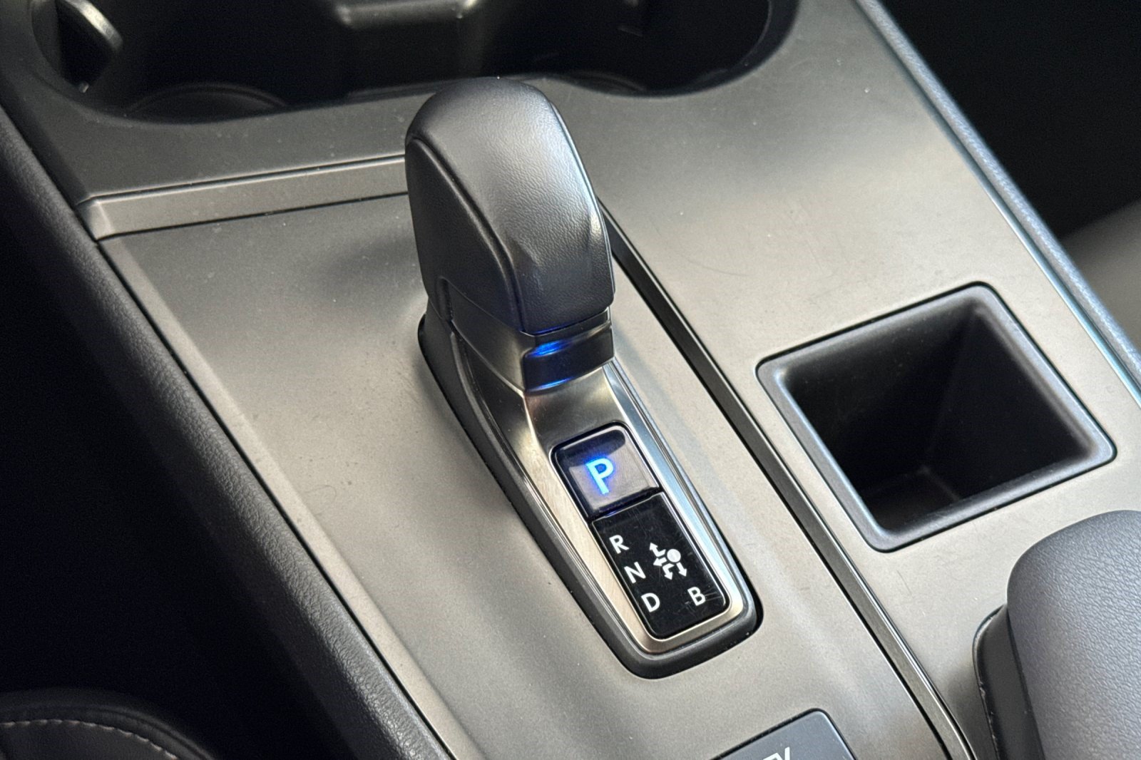 Certified 2025 Lexus UX 300h FWD w/ Accessory Package (Z2) image 27