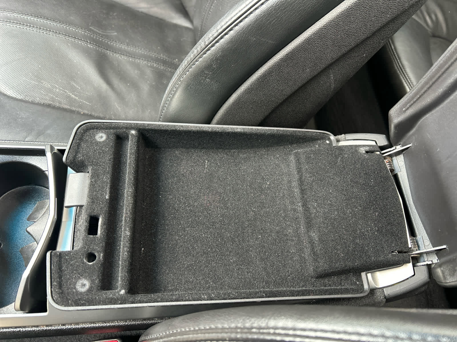 Used 2010 Cadillac CTS Premium image 35