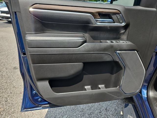 Used 2023 Chevrolet Silverado 1500 LT Trail Boss AWD/4WD image 15