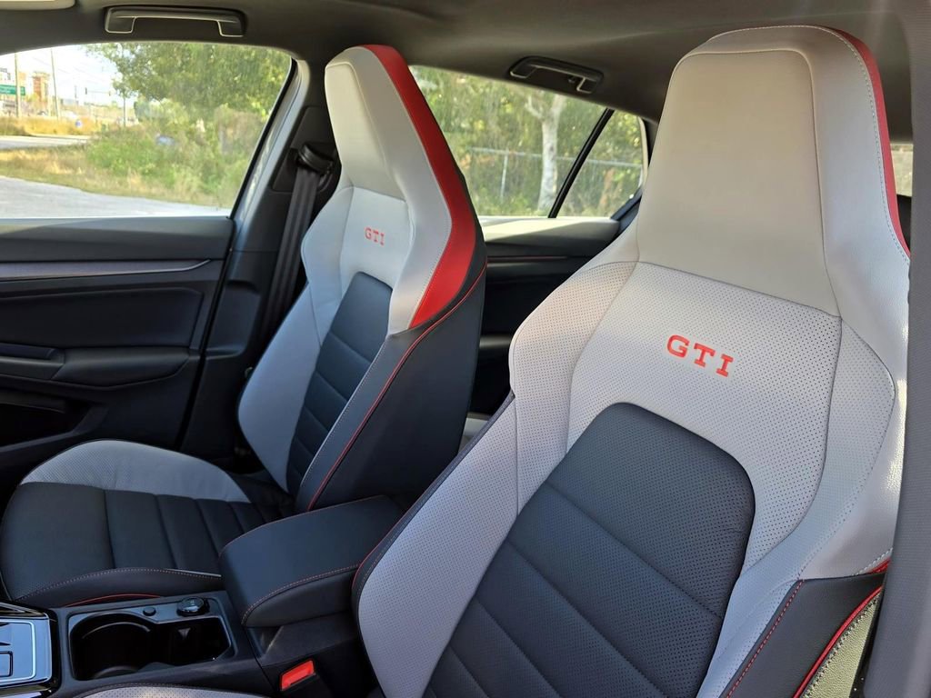 New 2026 Volkswagen GTI SE FWD image 16