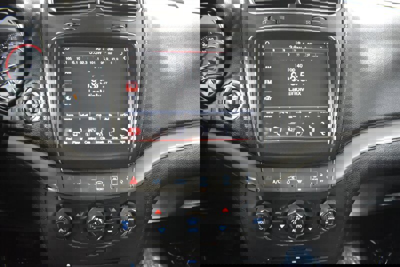 Used 2019 Dodge Journey Crossroad image 12