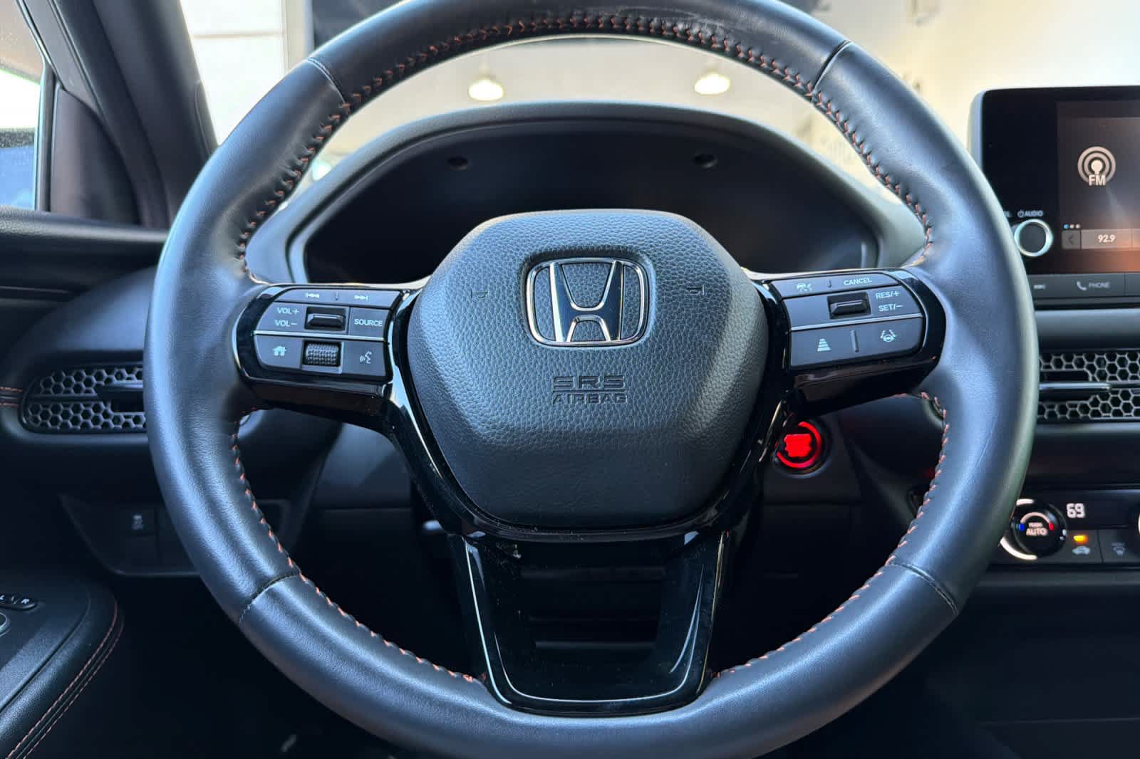 Used 2025 Honda HR-V Sport image 25