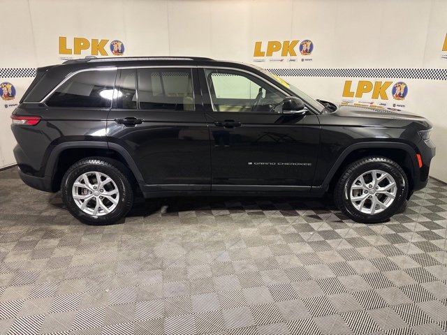 Used 2023 Jeep Grand Cherokee Limited image 2